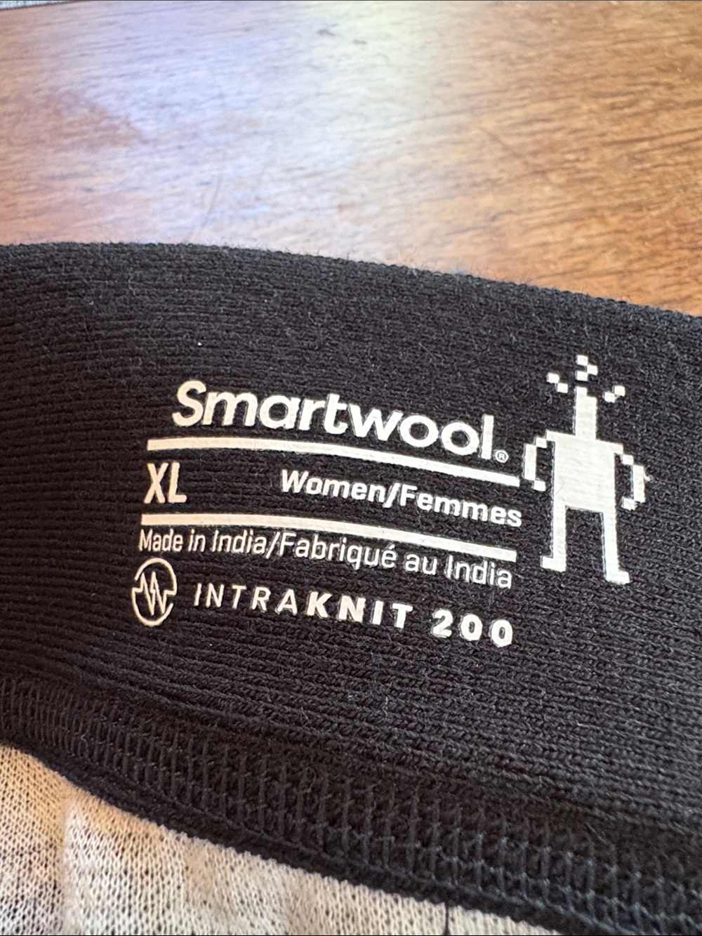 Smartwool Black Women's wool legging/bas 200 Top with White Logo